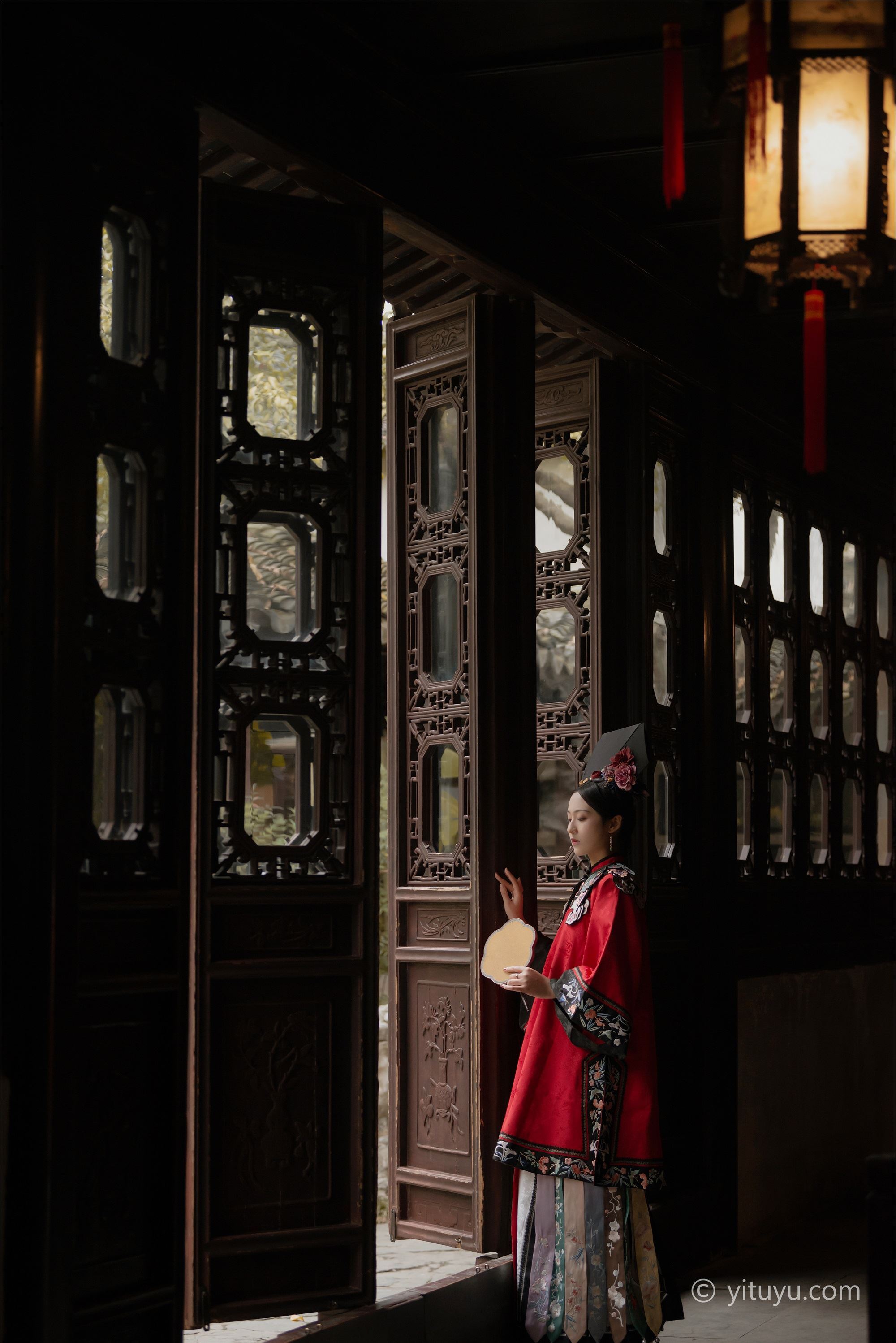 YITUYU艺图语 2021.08.10 晚秋 苏苏